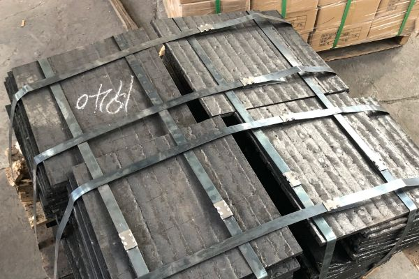 抗沖擊堆焊復(fù)合耐磨板 抗沖擊堆焊復(fù)合耐磨板